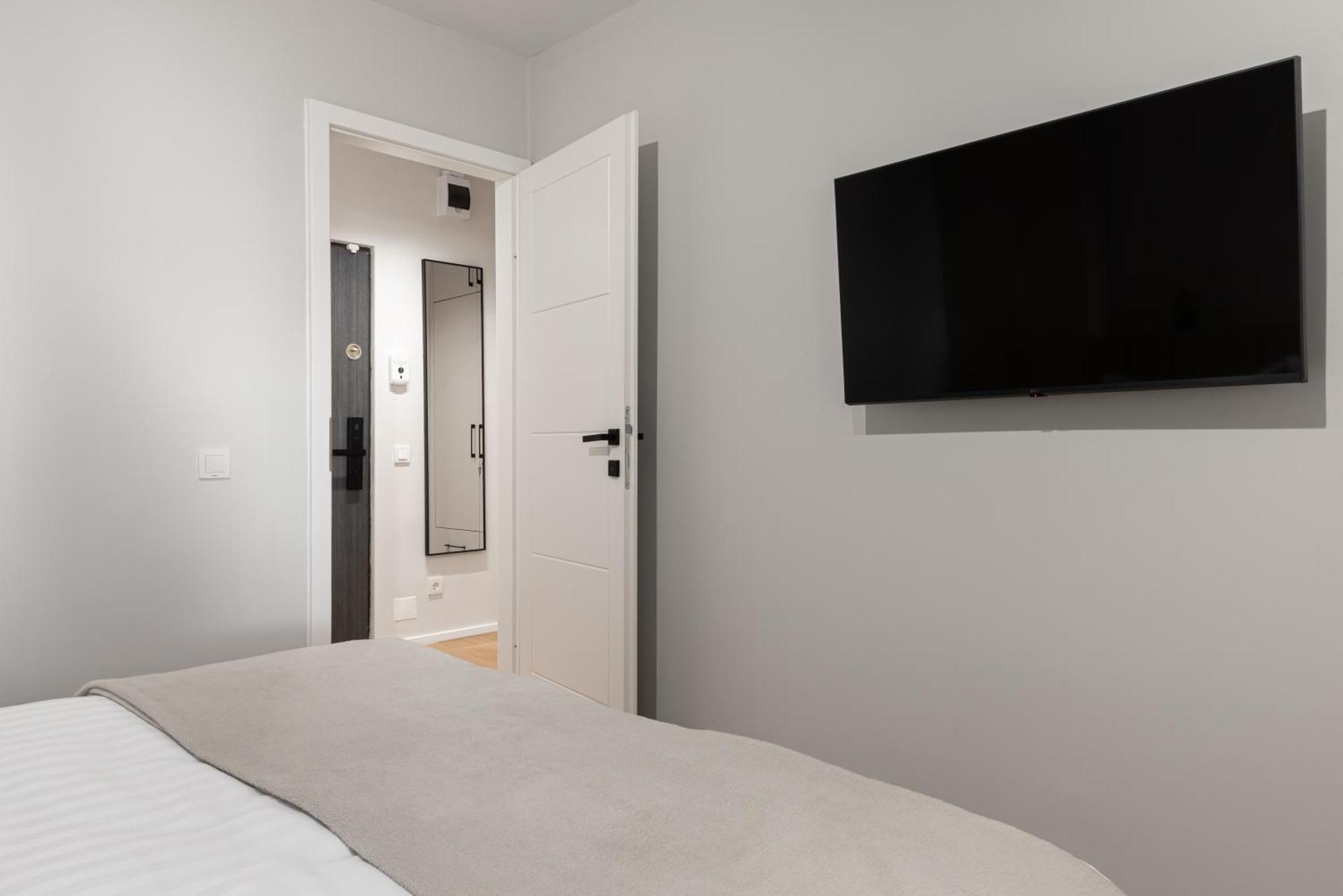 Clujstays Studio Close To City Center Екстер'єр фото